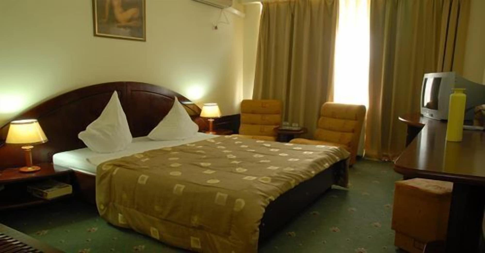 Hotel Delta 3 Tulcea Eksteriør billede