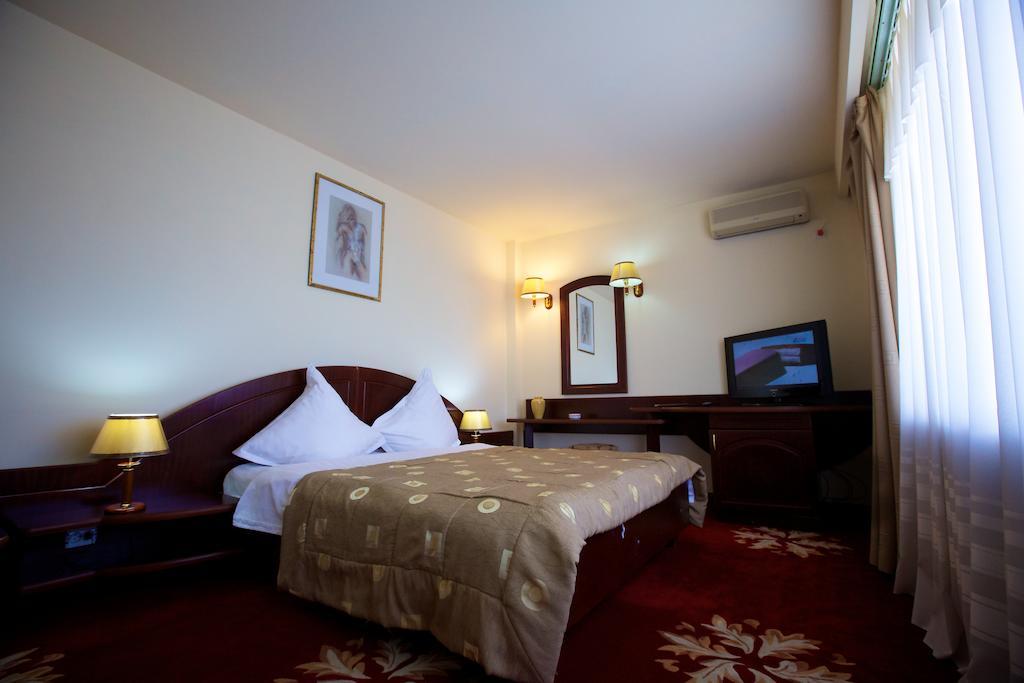 Hotel Delta 3 Tulcea Eksteriør billede