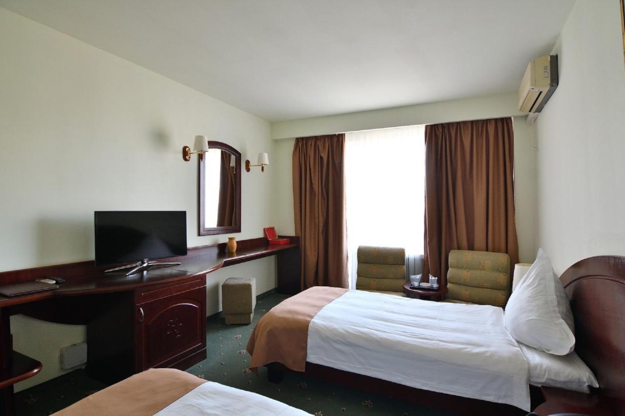Hotel Delta 3 Tulcea Eksteriør billede